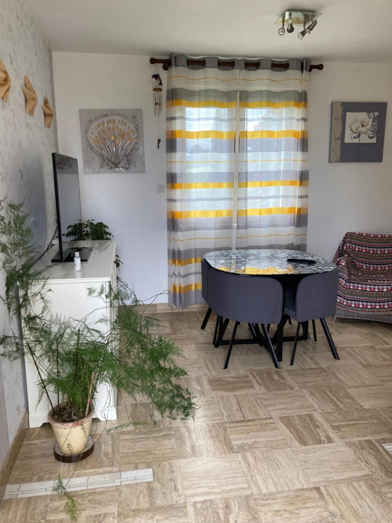 Loue Chambre Chez L Habitant Acces A La Cuisine A 10 Mn Des Plages Ploeven ภายนอก รูปภาพ